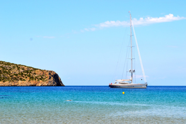 Sailboat in Faros, Sifnos